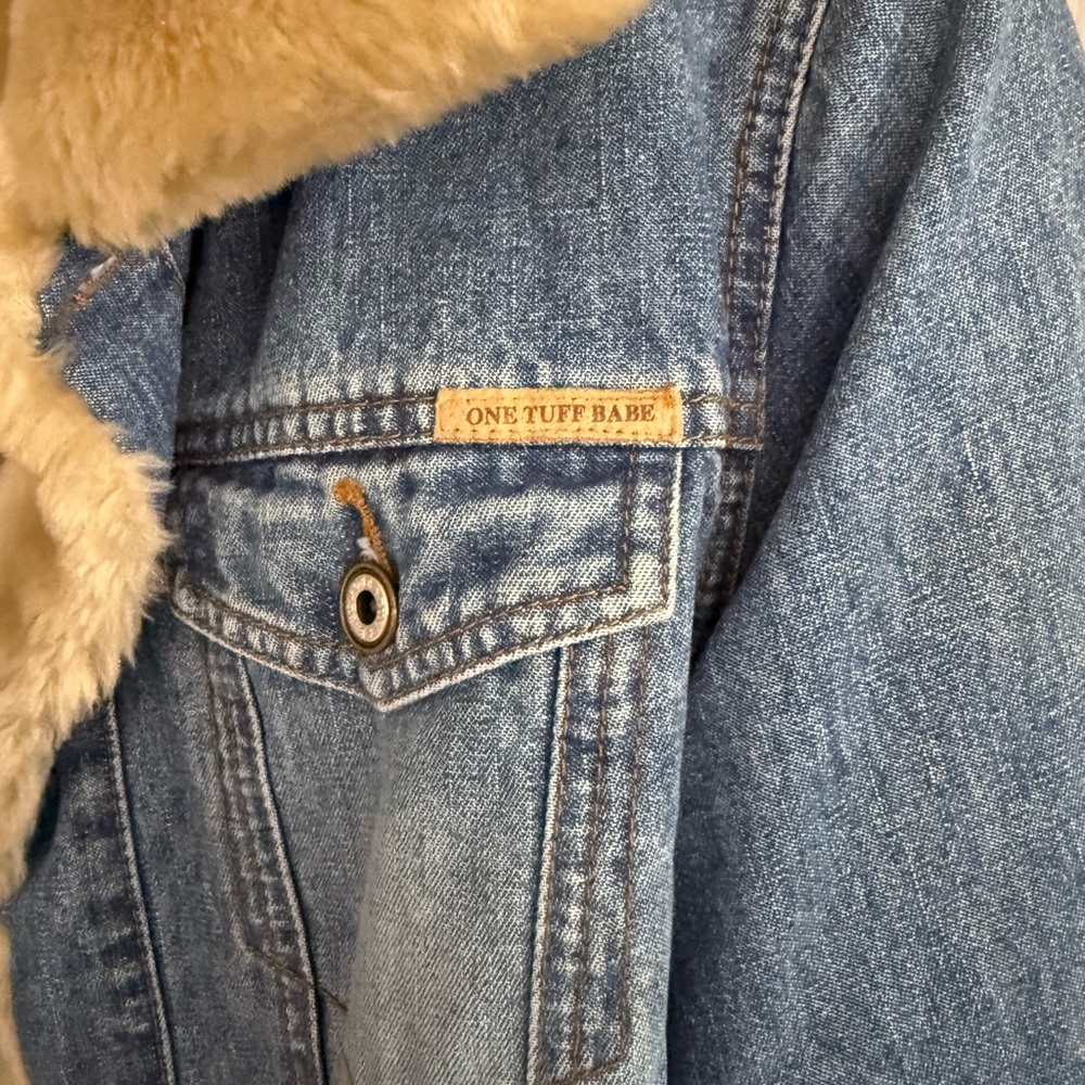 Reversible Blue Denim Jacket Reversible to Faux Fur - Picture 3 of 8